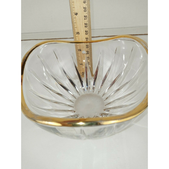 Mikasa Slovenia Crystal Dish with Scalloped Edges and Gold Trim - Picture 5 of 6